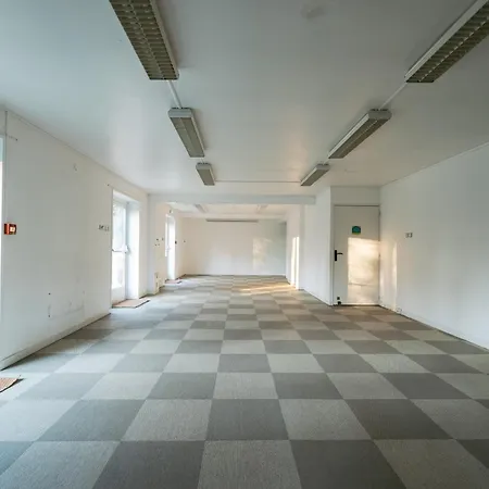 Hébergement de vacances La Donaclaudre - De Groupe En Pleine Nature, Ideal Pour Tous Vos Sejours ! 63 Couchages - 2 Grandes Salles - Salle De Jeux - Cuisine Professionnelle - Accessible Facilement - Localisation Attractive -proche Paris & Saint-Augustin (Seine-et-Marne)